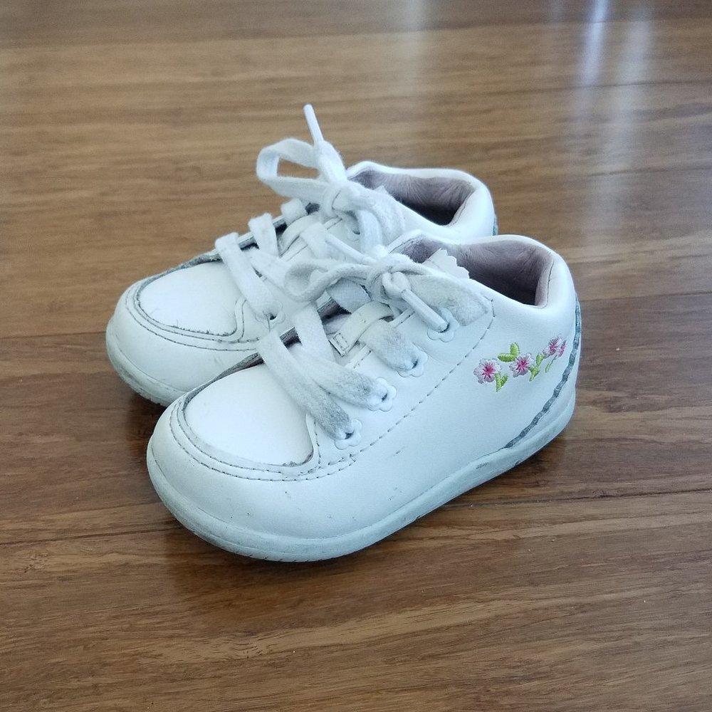 Stride Rite SRT Emilia Toddler Sneakers, Size 5W